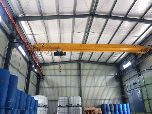 LX型電動(dòng)單梁懸掛起重機(jī)