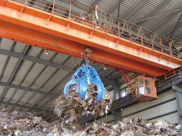 QZ型電動(dòng)雙梁抓斗橋式起重機(jī)